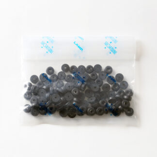 Nastavitelná noha, guma, povrch: černý, balení 100 kusů SK-13-P100, od Sugatsune / LAMP (Japonsko)